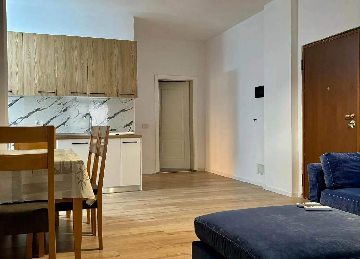 Sea Breeze Apartment Durres 0*,  Albania